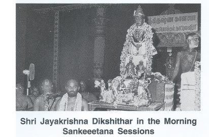 Sri Jayakrishna Dikshithar in the morning sankeerthana session.