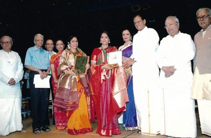 Art & Dance Festival-07.12.2006 - S.Ramasubramaniam, R.Ramachandran, V.V.Sundaram, Bharati Sivaji , Dr.Ananda Shankar Jayant with “Nrithya Choodamani award’ and Jaynthi Subramaniam with”Aacharya Choodamani award” ,Anita Ratnam, L.Sabaretnam, Dr.Nalli & R.Yagnaraman are in the picture.