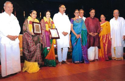 Art & Dance Festival-20.12.2015- Dr.Nalli, Dr.Neena Prasad with “Nrithya Choodamani” award, Saroja Vaidyanathan with “ Aacharya Choodamani” award , K.Vaidyaanathan, Priyadarsini Govind, R.Sridhar, Y.Prabhu, Nandini Ramani & R.Venkateswaran are in the picture .