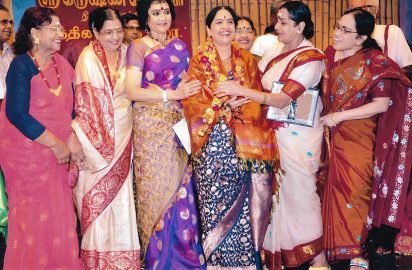 Chithirai Nataka Vizha-06.04.2012- P.S.Sachu alongwith famous Cine actresses. & Singer P.Suseela