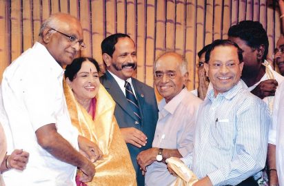 Chithirai Nataka Vizha-06.04.2012 – S.P.Muthuraman honouring P.S.Sachu