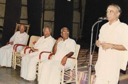 Gokulashtami Sangeetha Utsavam-03.08.1996 – Lalgudi G.Jayaraman addressing the gathering during inaugural function of 41st Gokulashtami Sangeetha utsavam.