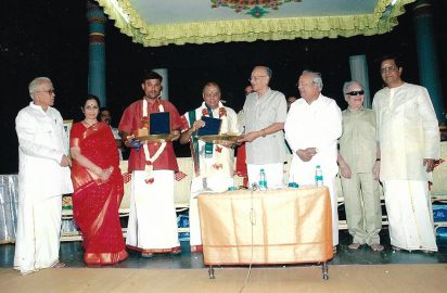 R.Venkateswaran, Aruna Sairam, Relative of A.Sundaresan(Late) with Aacharya Choodamani award , Maharajapuram Santhanam with Sangeetha Choodamani award, V.R.Lakshminarayanan, Dr.Nalli, M.Chandrasekaran & Y.Prabhu are in the picture