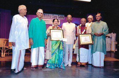 Gokulashtami Sangeetha Utsavam-06.08.2011- R.Venkateswaran, Dr.Umayalpuram K.Sivaraman , Dr.M.Premeela Gurumurthy with Aacharya Choodamani award , P.R.gokulakrishnan, Srimushnam V.Raja rao with”Sangeetha Choodamani” award, P.S.Narayanaswamy & Y.Prabhu are in the picture