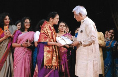 NKC-2019-30.12.19- Y.Prabhu honouring Rama Vaidyanathan