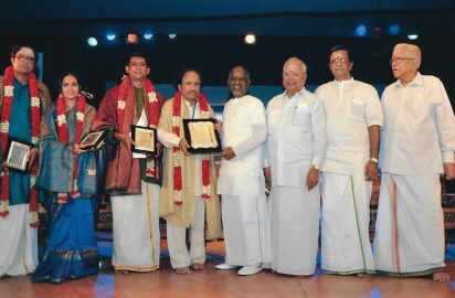 Yagnaraman July Fest-06.07.2014-Isaignani Ilaiyaraaja conferring the title “ Yagnaraman Living Legend Award” on Dr.L.Subramaniam and “Yagnaraman Award of Excellence” on S.P.Ramh, Uma Nambudripad Sathyanarayanan & B.S.Purushotham.